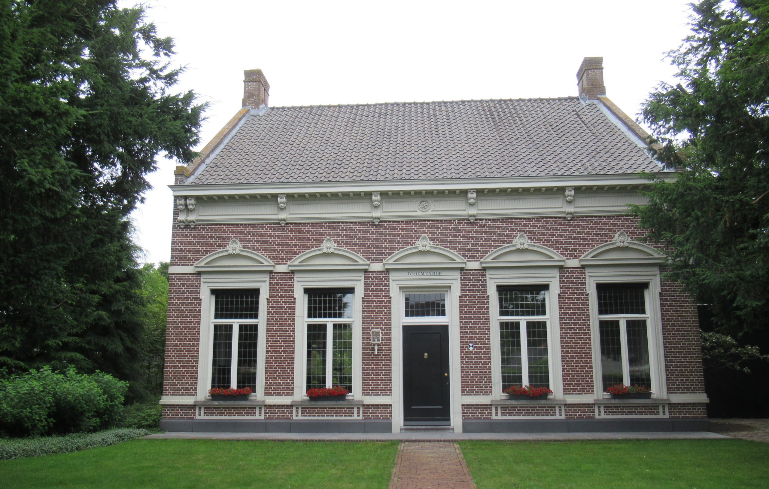 Villa Bloemenhof Stationstraat 11